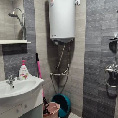 Vermietung einer geräumigen 4-Zimmer-Wohnung mit Meerblick, Stadtteil Chaika, Varna, Bulgarien